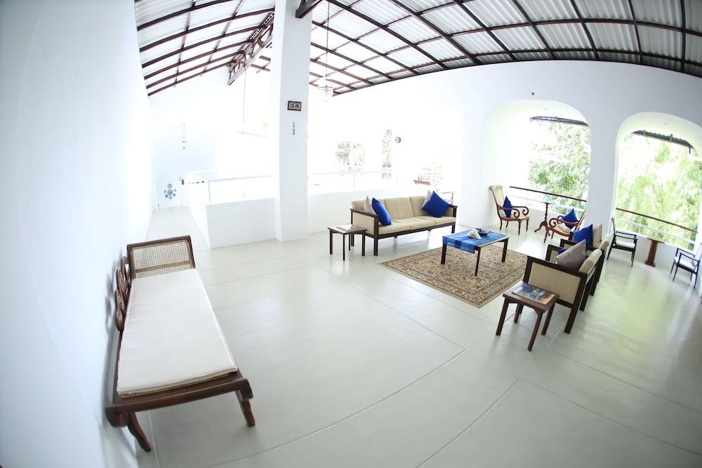 Regent Lodge Hotel & Villa Kandy Bagian luar foto