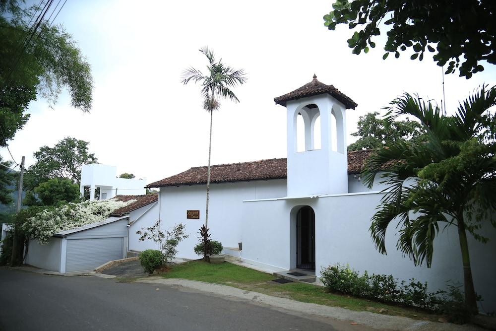 Regent Lodge Hotel & Villa Kandy Bagian luar foto