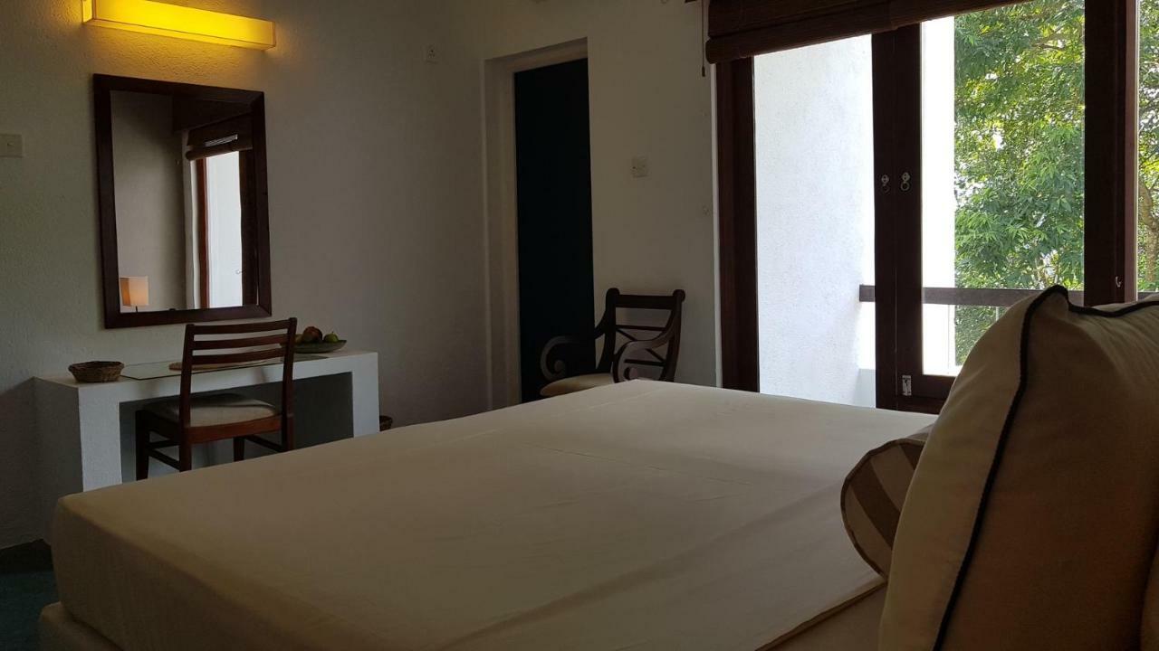 Regent Lodge Hotel & Villa Kandy Bagian luar foto