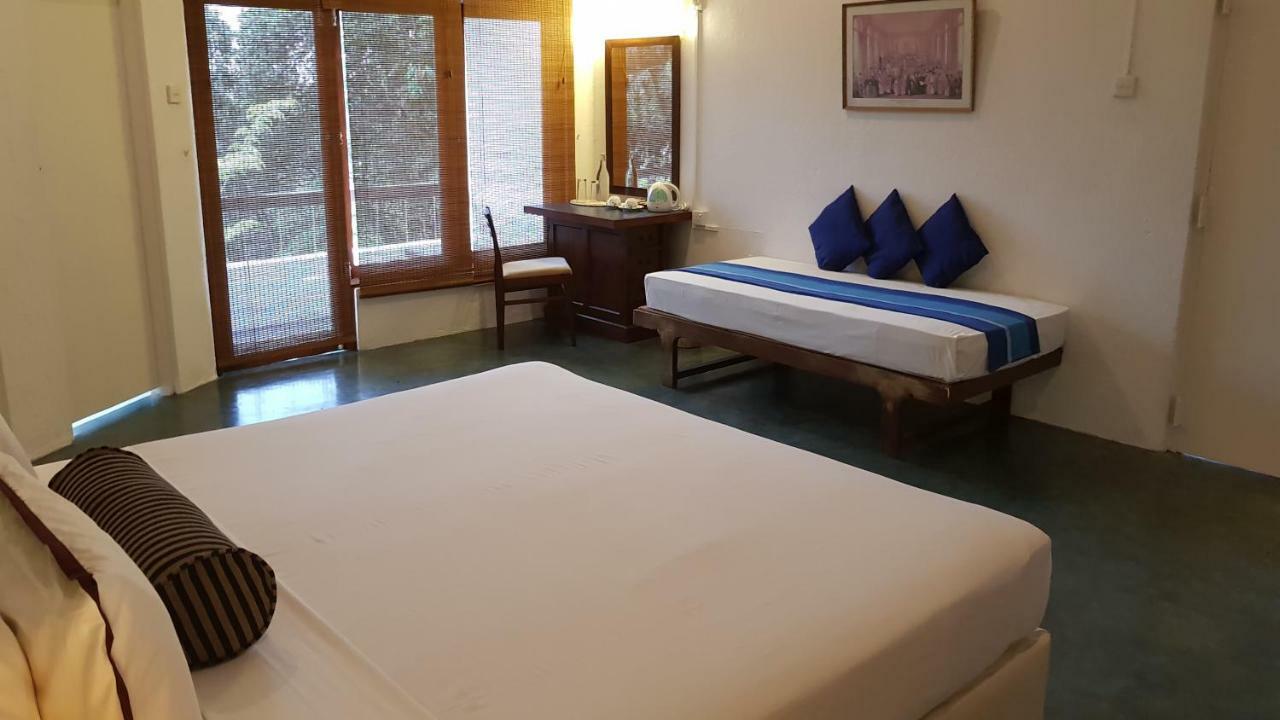 Regent Lodge Hotel & Villa Kandy Bagian luar foto