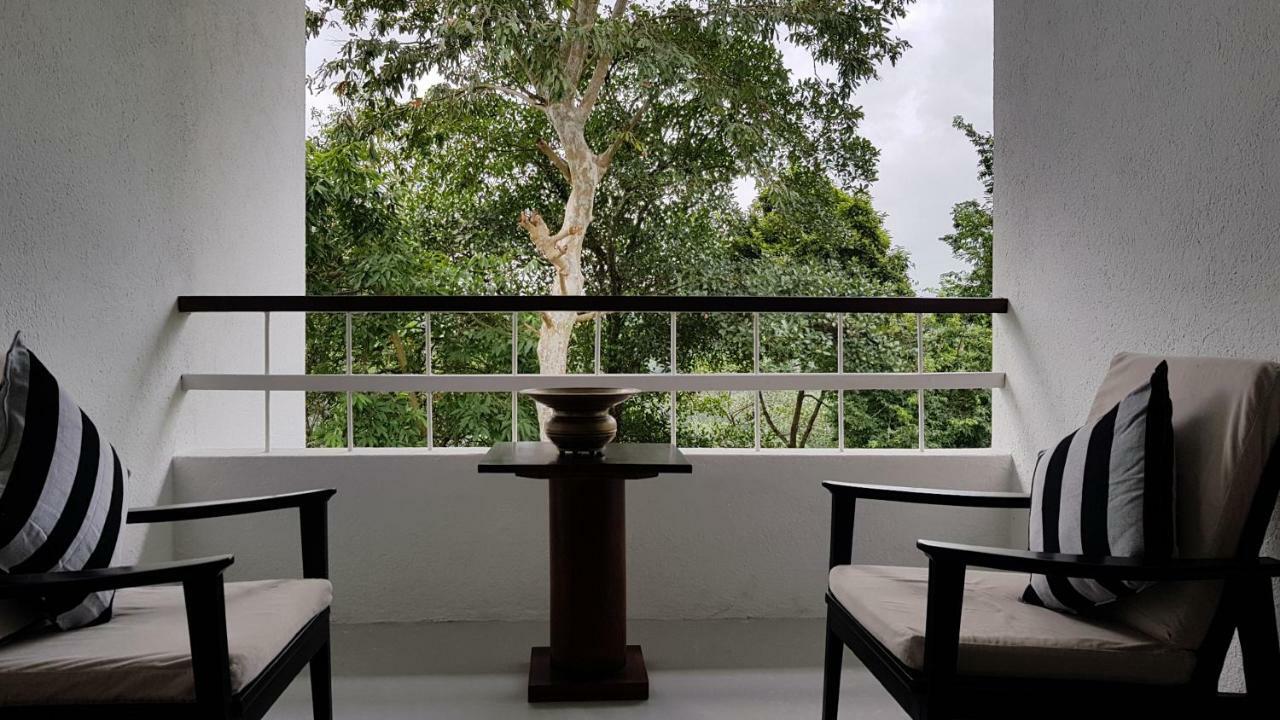 Regent Lodge Hotel & Villa Kandy Bagian luar foto